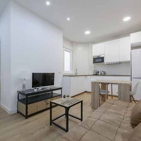 شقة Avila Calle, Precioso Estudio En Santiago Bernabeu-Estrecho En Segundo Piso Sin Ascensor مدريد المظهر الخارجي الصورة