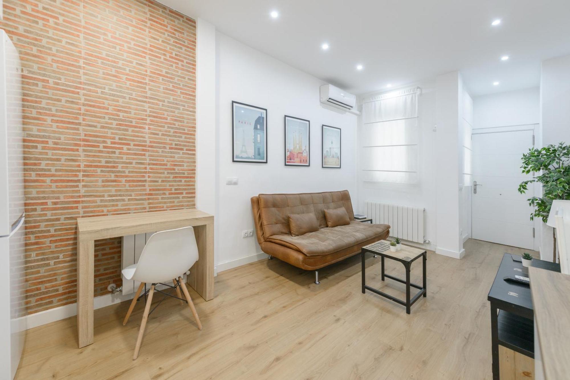 شقة Avila Calle, Precioso Estudio En Santiago Bernabeu-Estrecho En Segundo Piso Sin Ascensor مدريد المظهر الخارجي الصورة