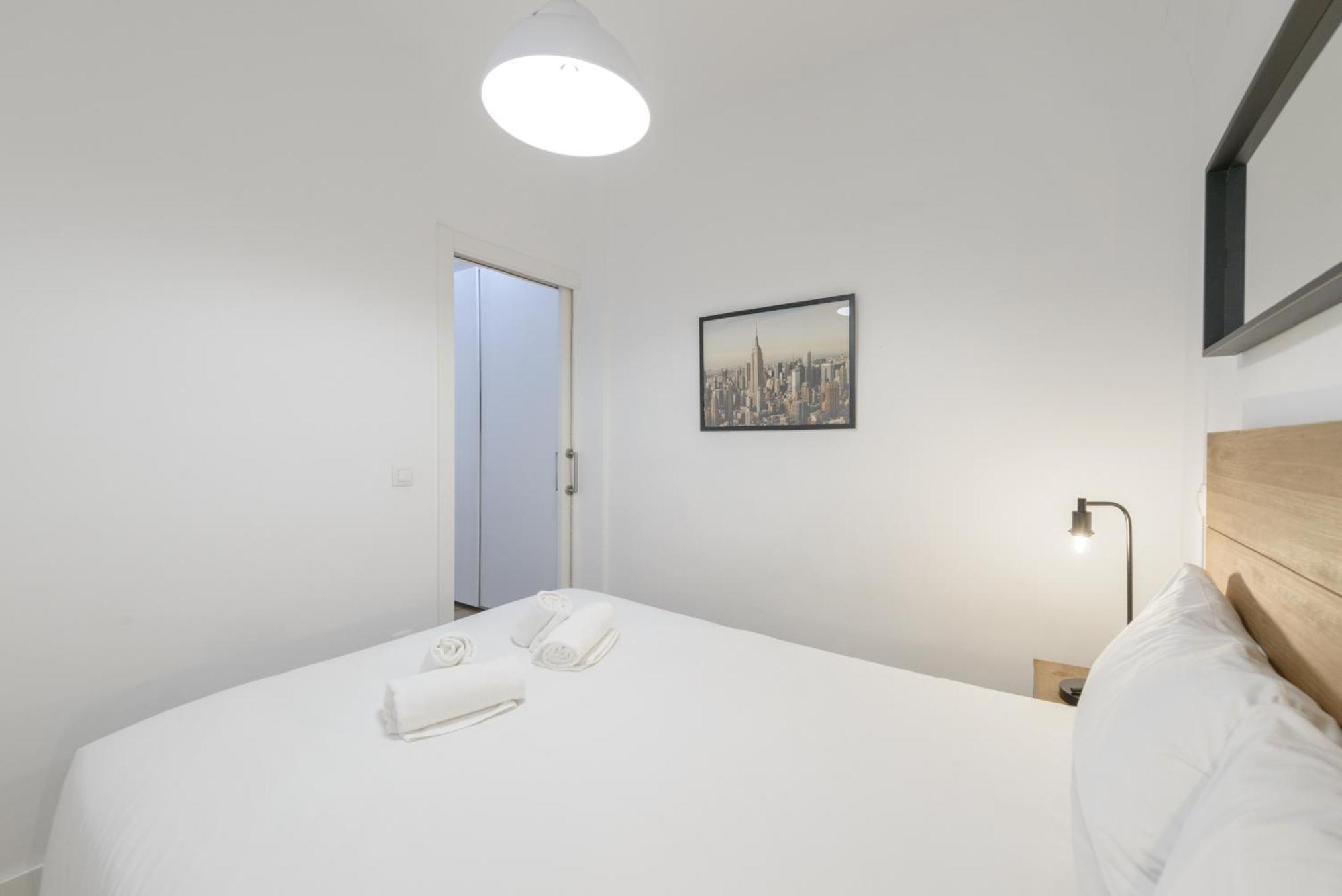 شقة Avila Calle, Precioso Estudio En Santiago Bernabeu-Estrecho En Segundo Piso Sin Ascensor مدريد المظهر الخارجي الصورة