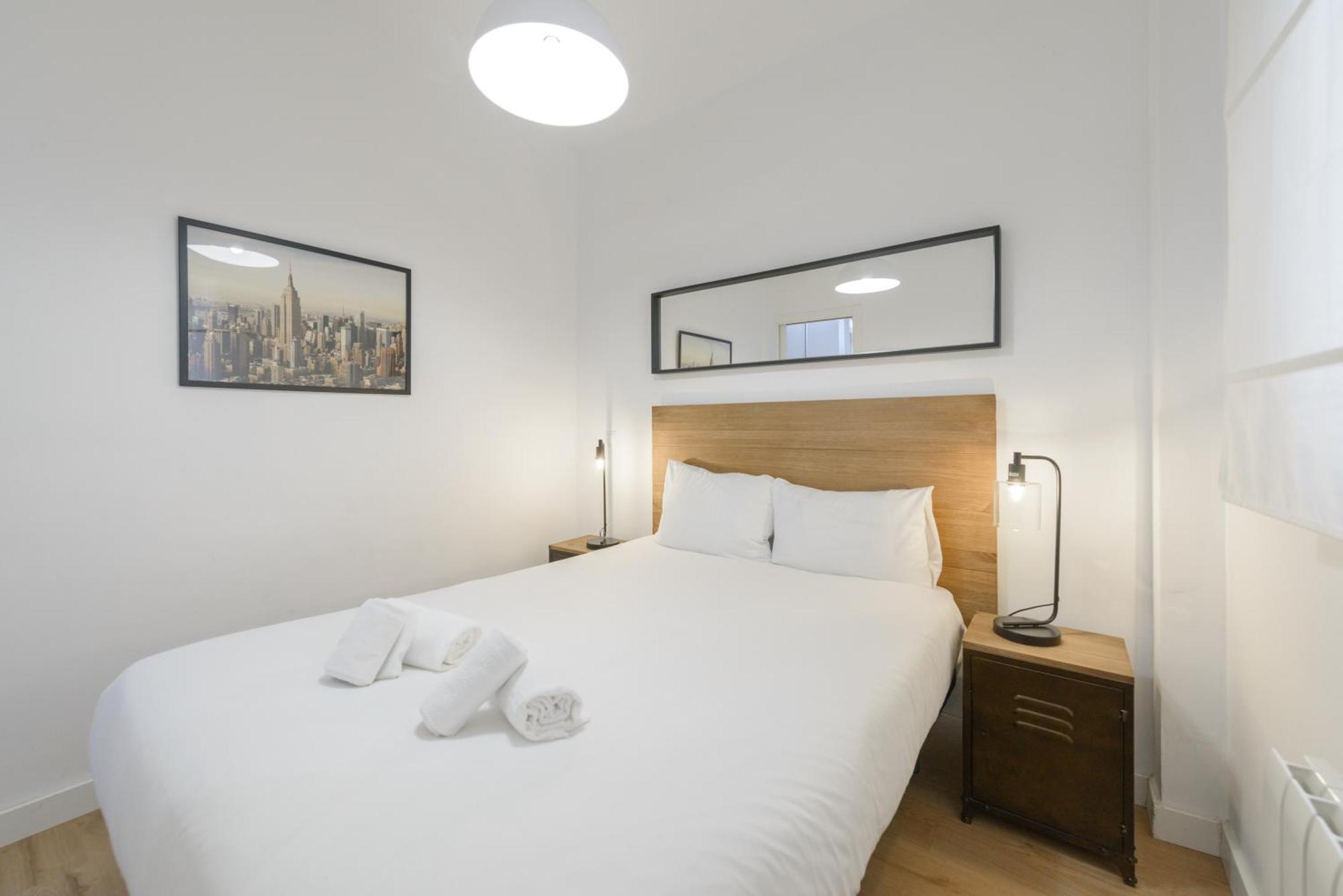 شقة Avila Calle, Precioso Estudio En Santiago Bernabeu-Estrecho En Segundo Piso Sin Ascensor مدريد المظهر الخارجي الصورة