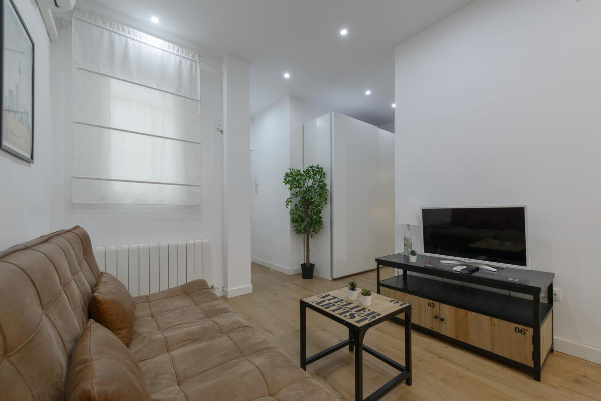 شقة Avila Calle, Precioso Estudio En Santiago Bernabeu-Estrecho En Segundo Piso Sin Ascensor مدريد المظهر الخارجي الصورة